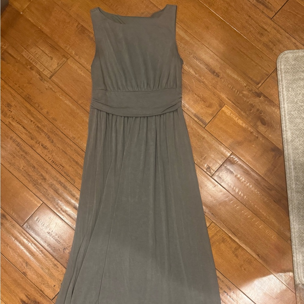 LOFT Olive Maxi Dress - Picture 2 of 4